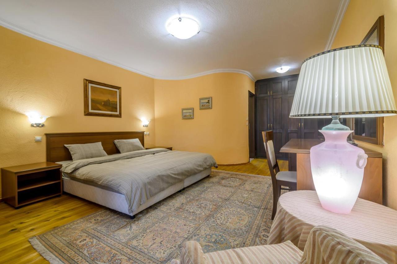 Villa Anna Luxury Lake Residence Shtarkelovo Gnezdo ภายนอก รูปภาพ