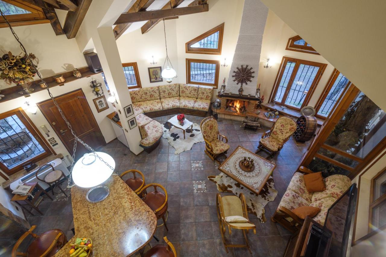 Villa Anna Luxury Lake Residence Shtarkelovo Gnezdo ภายนอก รูปภาพ