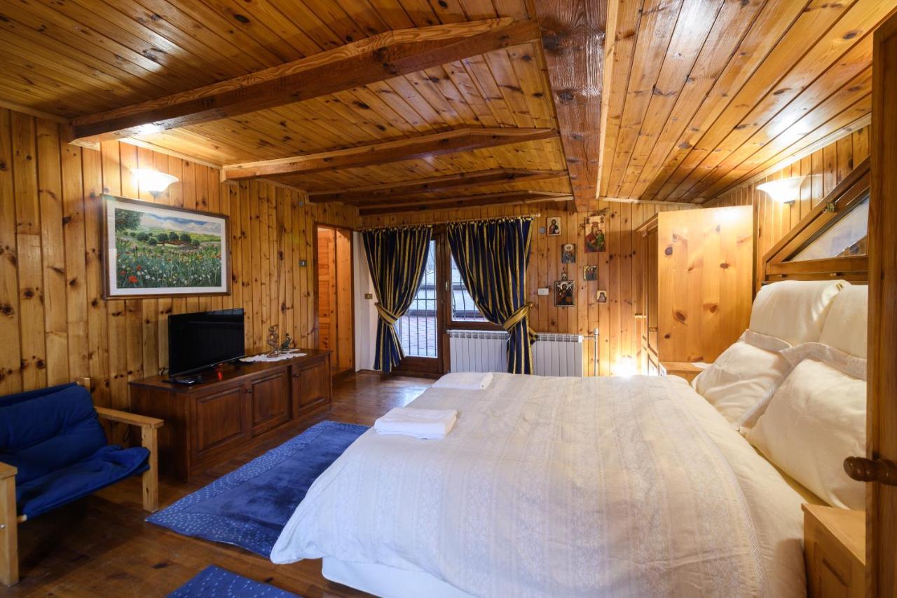 Villa Anna Luxury Lake Residence Shtarkelovo Gnezdo ภายนอก รูปภาพ