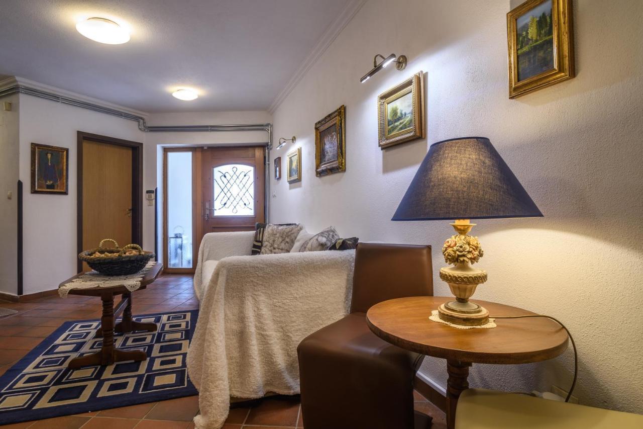 Villa Anna Luxury Lake Residence Shtarkelovo Gnezdo ภายนอก รูปภาพ