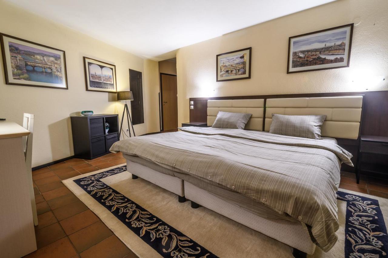 Villa Anna Luxury Lake Residence Shtarkelovo Gnezdo ภายนอก รูปภาพ