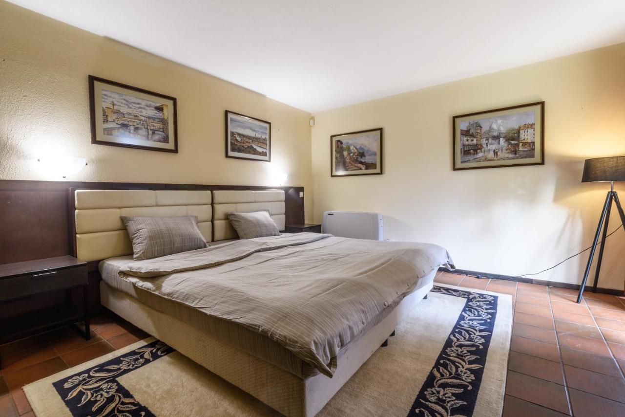 Villa Anna Luxury Lake Residence Shtarkelovo Gnezdo ภายนอก รูปภาพ