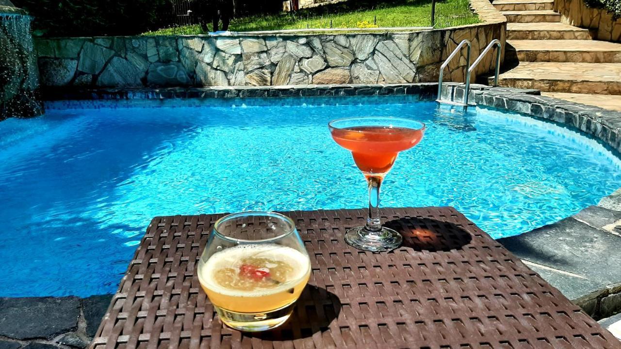 Villa Anna Luxury Lake Residence Shtarkelovo Gnezdo ภายนอก รูปภาพ